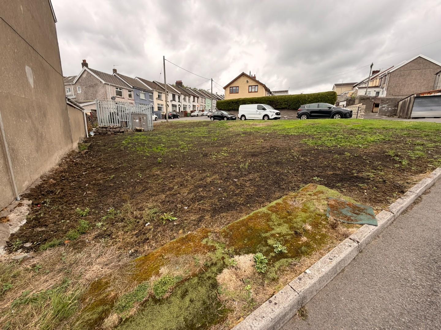 Approx 361.67m2 plot of land, Lock Street, Abercynon, Mountain Ash, CF45 4UH